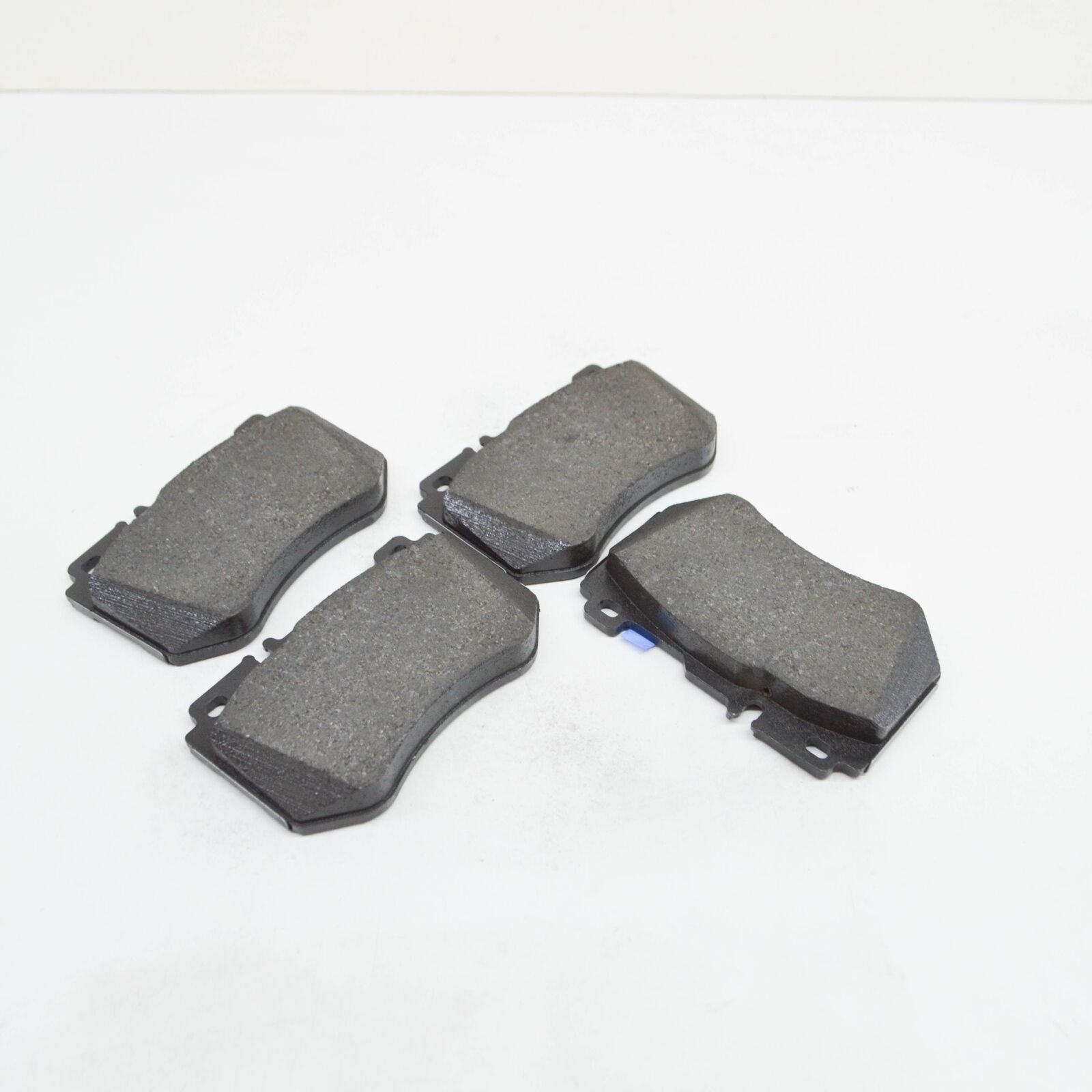 Original 0084201720 Auto Parts Front Disc Brake Friction Plate for Mercedes Benz C-Class W205 A0084201720 Brake Pads